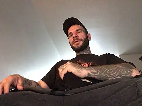 BlueCollarTattoos online show from April 2026 08:53:02 PM