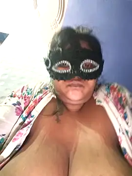 Dassing strip couple online show from October 2025 07:25:02 PM