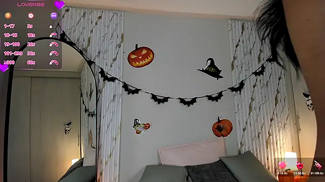 MissVioleet  online show from October 2025 05:05:01 PM