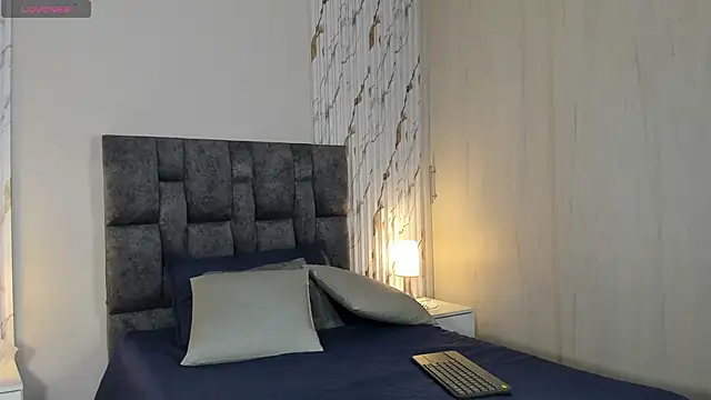 MissVioleet  online show from March 2026 05:05:01 PM