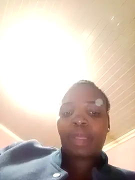 ShySexyBaddiexx online show from February 2026 02:11:01 AM