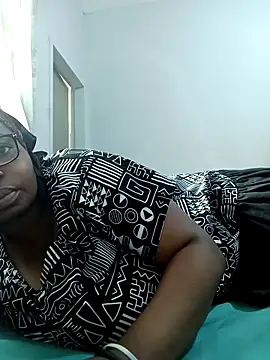 ShySexyBaddiexx online show from November 2025 09:24:01 AM