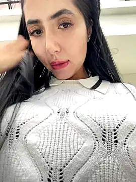 oh nina online show from November 2025 08:01:01 PM