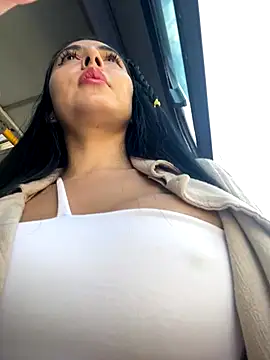 oh nina online show from September 2025 09:22:02 PM