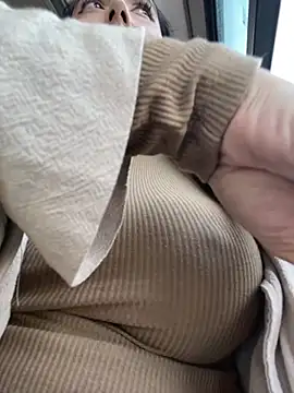 oh nina online show from September 2025 09:04:02 PM