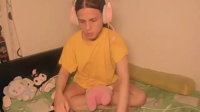 Petite-Goth online show from December 2025 03:29:02 AM