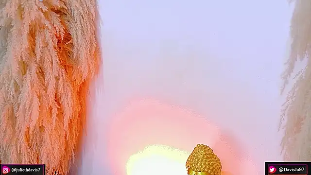 JulietaDavis online show from April 2026 09:44:02 AM