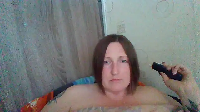 Snapshot of AllaSowinskaya chatting on July 2026 09:48:01 AM AllaSowinskaya online show from July 2026 09:48:01 AM