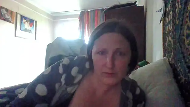 Snapshot of AllaSowinskaya chatting on May 2026 10:23:02 AM AllaSowinskaya online show from May 2026 10:23:02 AM