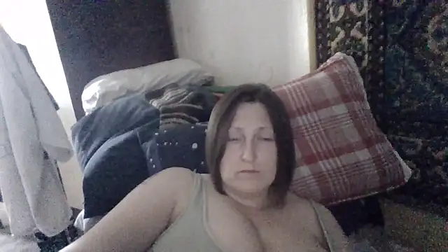 Snapshot of AllaSowinskaya chatting on May 2026 09:34:01 AM AllaSowinskaya online show from May 2026 09:34:01 AM