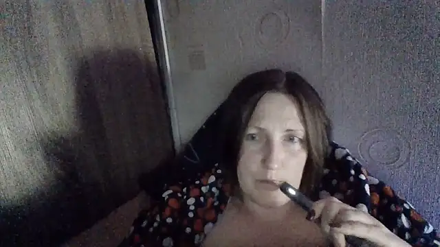 Snapshot of AllaSowinskaya chatting on June 2026 07:35:02 PM AllaSowinskaya online show from June 2026 07:35:02 PM