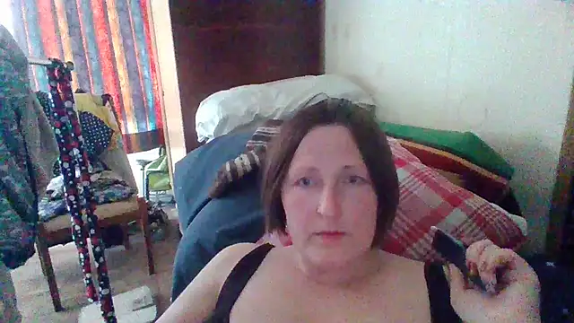 Snapshot of AllaSowinskaya chatting on May 2026 11:05:01 AM AllaSowinskaya online show from May 2026 11:05:01 AM