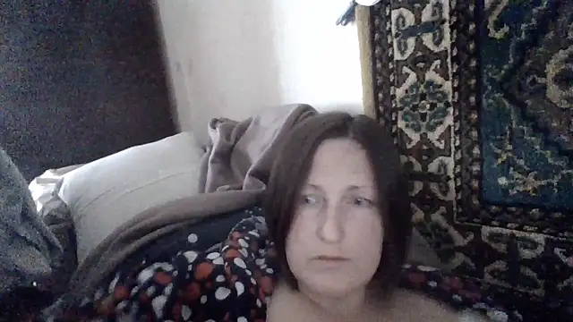 Snapshot of AllaSowinskaya chatting on April 2026 11:40:02 AM AllaSowinskaya online show from April 2026 11:40:02 AM