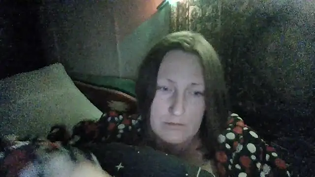 Snapshot of AllaSowinskaya chatting on April 2026 06:43:01 PM AllaSowinskaya online show from April 2026 06:43:01 PM