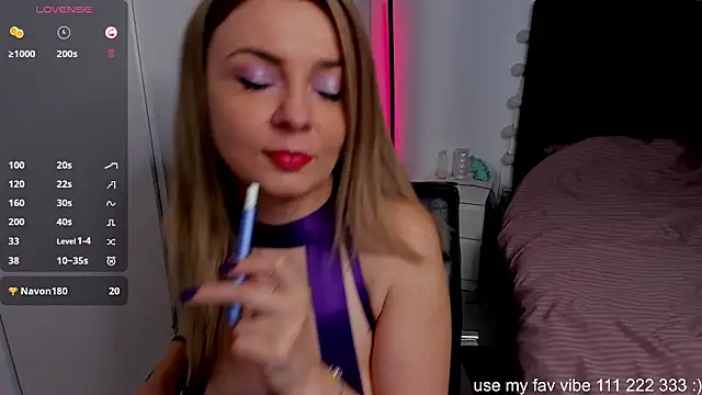 LovelyAria  online show from November 2025 09:30:01 PM