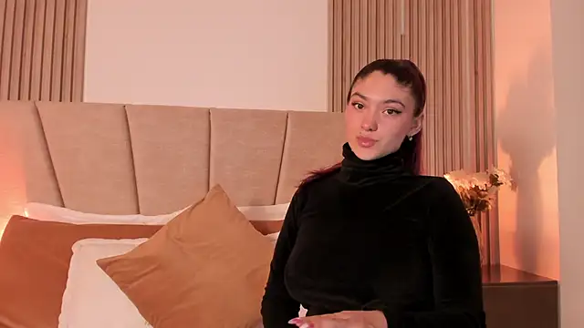 Victoria Beaumont online show from September 2025 12:11:01 PM