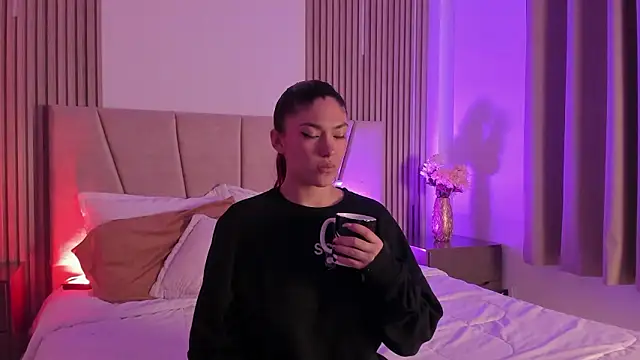 Victoria Beaumont online show from January 2026 11:27:02 AM