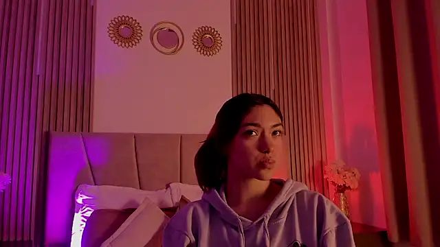 Victoria Beaumont online show from January 2026 11:47:02 AM