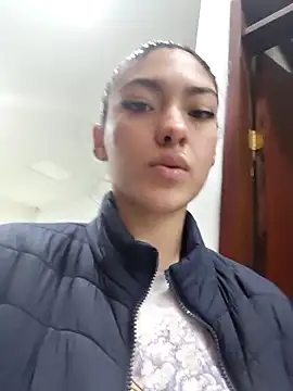 Victoria Beaumont online show from April 2026 11:44:02 AM