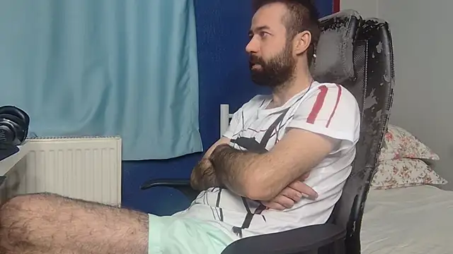 Snapshot of flydirty chatting on October 2025 06:09:02 PM flydirty online show from October 2025 06:09:02 PM