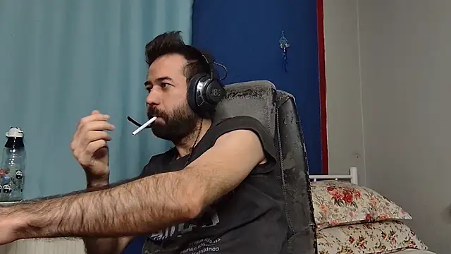 Snapshot of flydirty chatting on November 2025 07:51:01 PM flydirty online show from November 2025 07:51:01 PM