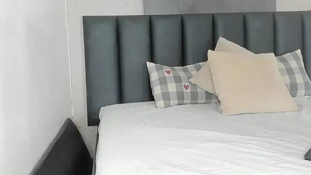 JenaCooper  online show from February 2026 07:36:01 PM