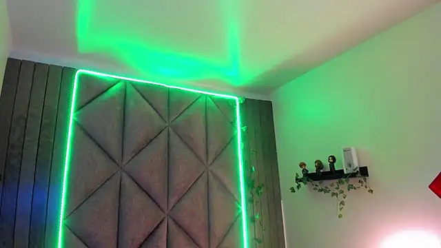 JenaCooper  online show from January 2026 09:18:01 PM