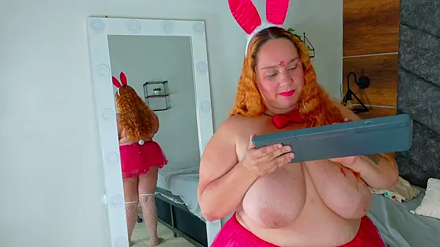 JenaCooper  online show from October 2025 01:40:02 AM