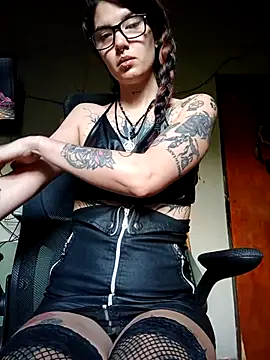 Darkw1tch online show from November 2025 10:19:01 AM