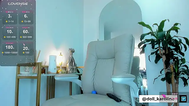 Snapshot of dollforsex_ chatting on February 2026 05:47:02 PM dollforsex online show from February 2026 05:47:02 PM