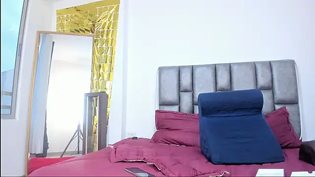 miaroberts69 online show from January 2026 10:27:02 PM