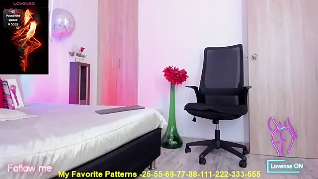 miaroberts69 online show from September 2025 04:29:01 AM