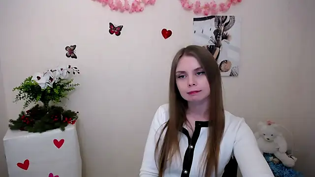 Snapshot of OceanicDawn chatting on April 2026 07:45:01 AM OceanicDawn online show from April 2026 07:45:01 AM