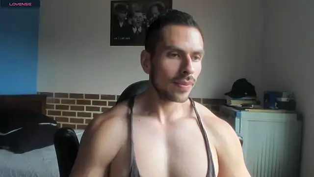Snapshot of justinkarter chatting on July 2026 04:04:01 PM justinkarter online show from July 2026 04:04:01 PM