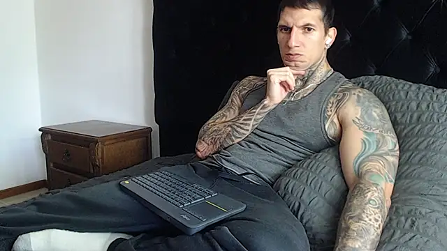 Snapshot of Shane_Clay chatting on January 2026 06:26:02 PM Shane Clay online show from January 2026 06:26:02 PM