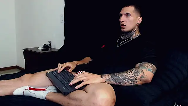 Snapshot of Shane_Clay chatting on October 2025 02:40:02 PM Shane Clay online show from October 2025 02:40:02 PM