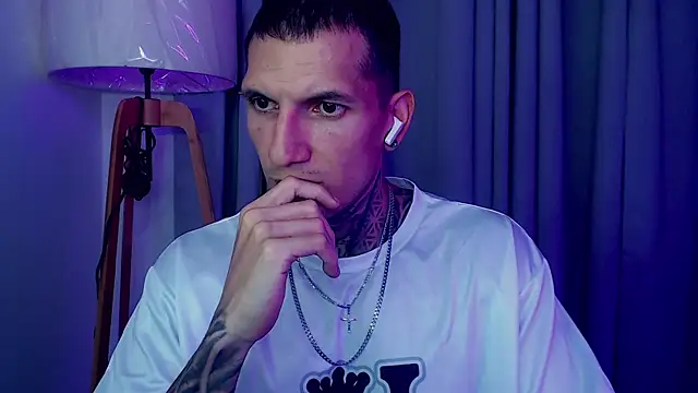 Snapshot of Shane_Clay chatting on October 2025 01:38:02 AM Shane Clay online show from October 2025 01:38:02 AM