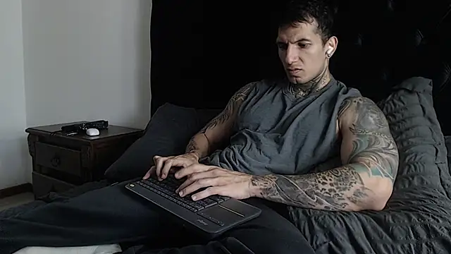 Snapshot of Shane_Clay chatting on January 2026 09:10:01 PM Shane Clay online show from January 2026 09:10:01 PM