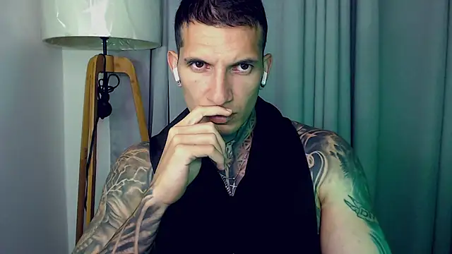 Snapshot of Shane_Clay chatting on November 2025 12:11:01 AM Shane Clay online show from November 2025 12:11:01 AM