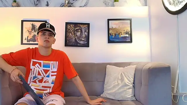 TWINKS FRIENDS online show from April 2026 01:25:01 PM