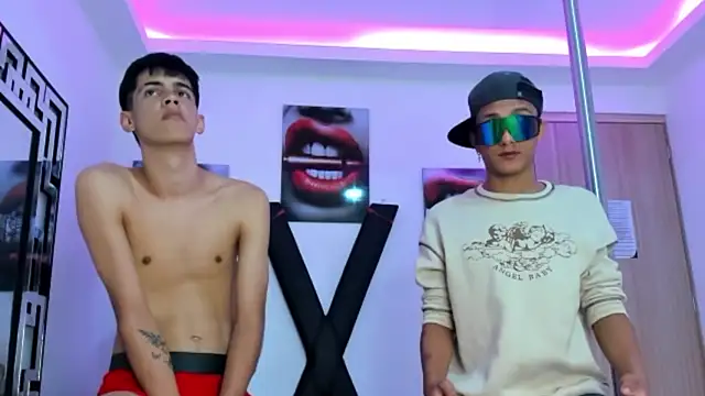 TWINKS FRIENDS online show from October 2025 02:46:01 AM