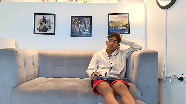 TWINKS FRIENDS online show from May 2026 01:18:02 PM