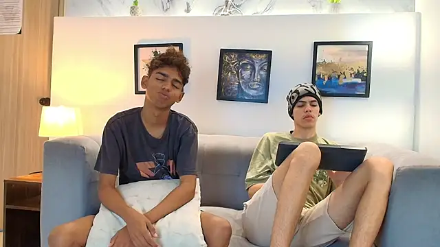 TWINKS FRIENDS online show from May 2026 01:25:01 PM