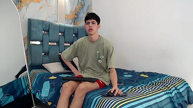 TWINKS FRIENDS online show from February 2026 01:22:02 PM