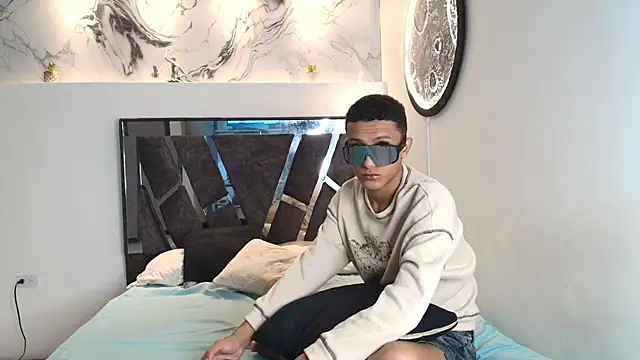 TWINKS FRIENDS online show from November 2025 07:36:01 AM