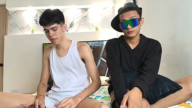 TWINKS FRIENDS online show from October 2025 07:09:01 AM