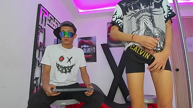 TWINKS FRIENDS online show from October 2025 07:20:02 AM