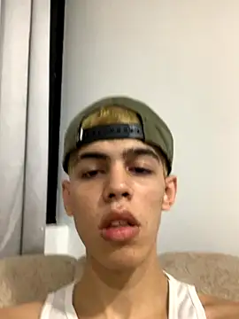 TWINKS FRIENDS online show from November 2025 01:15:01 AM