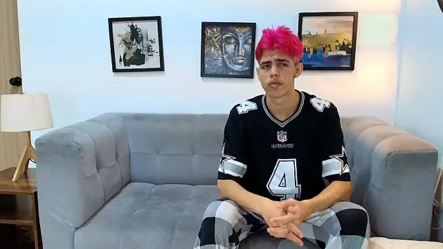 TWINKS FRIENDS online show from May 2026 01:25:02 PM