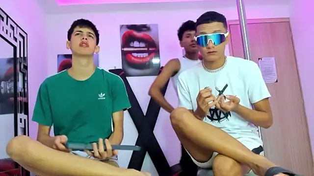 TWINKS FRIENDS online show from October 2025 07:27:01 AM